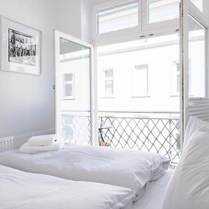 Johouse Apartment 9